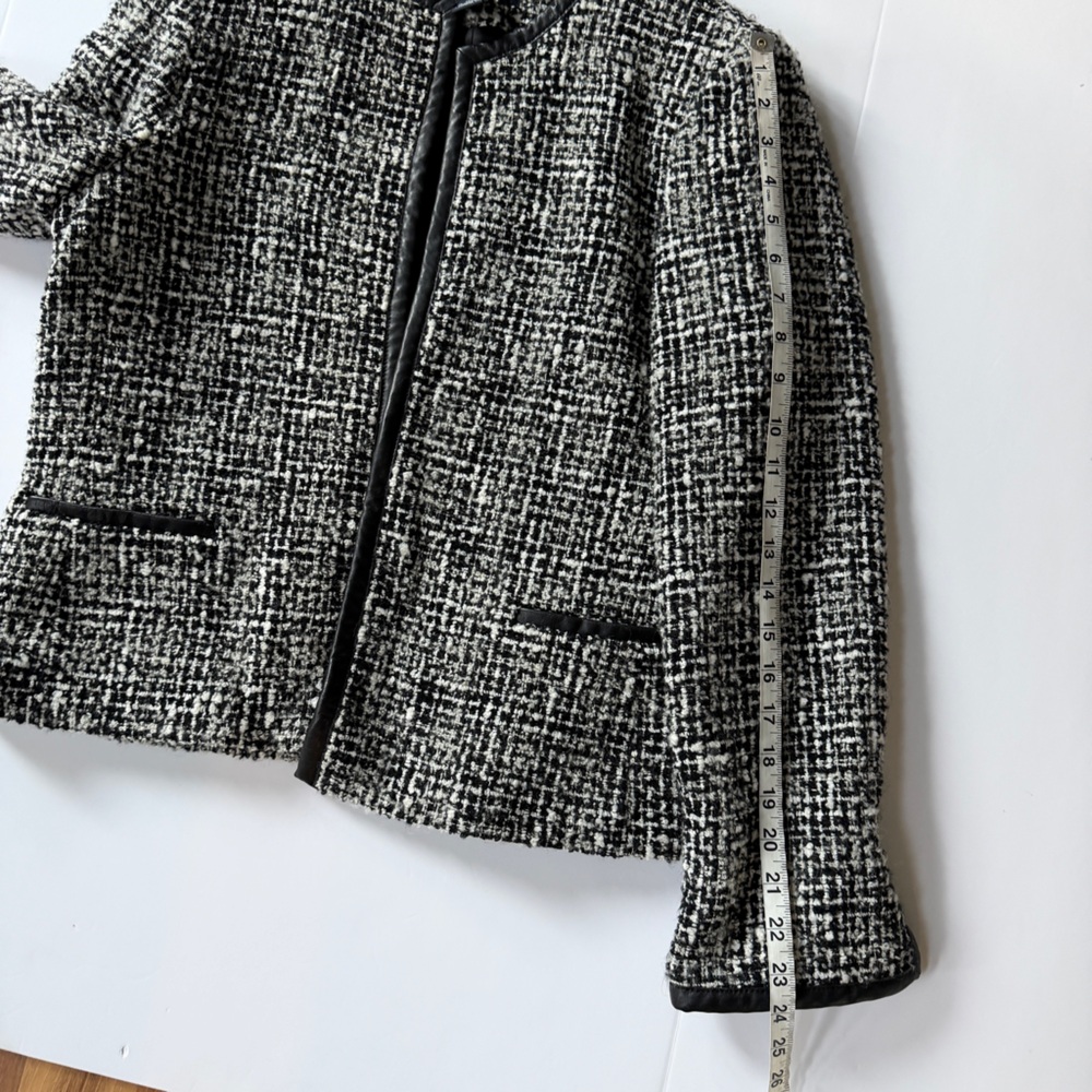 Jones New York Signature Black and White Tweed Jacket Size 12 - Picture 10 of 11